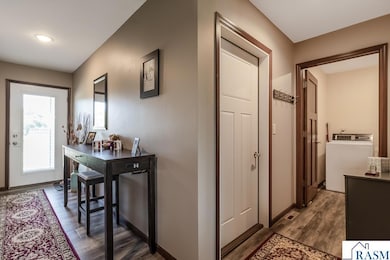 504 W Bert St, Lake Crystal, MN 56055 - photo 3