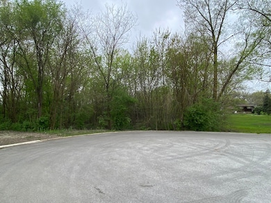 8606 S 84th Ave, Oak Lawn, IL 60457 - photo 2