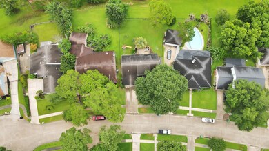 6014 Lawn Ln, Houston, TX 77088 - photo 3