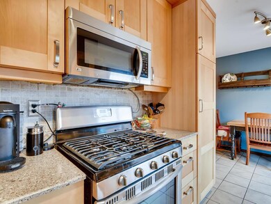 6471 Lancaster Lane N Maple-010-009-Kitchen-MLS_Si
