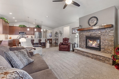 1042 E Allenby Ave, Post Falls, ID 83854 - photo 6