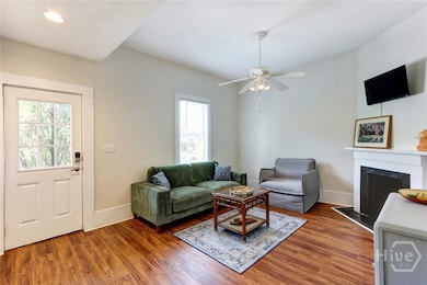 534 E Gordon Ln, Savannah, GA 31401 - photo 6