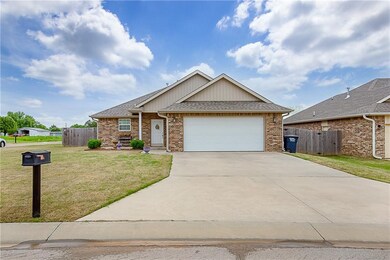 1905 Rain Tree Dr, Shawnee, OK 74804 - photo 2