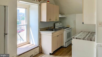 310 Penn Ave unit 3RD FLOOR, West Reading, PA 19611 - photo 7