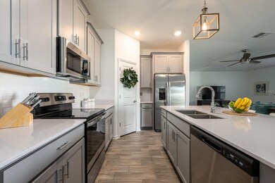 6936 Dilly Lake Ave, Groveland, FL 34736 - photo 3