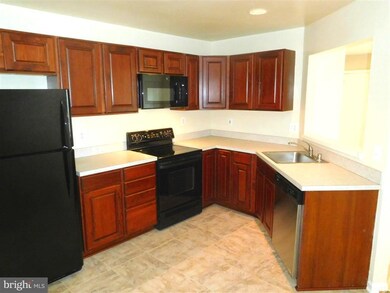 9225 Cardinal Forest Ln unit 34, Lorton, VA 22079 - photo 5