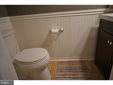 2072 Yorktown S, Norristown, PA 19403 - photo 7