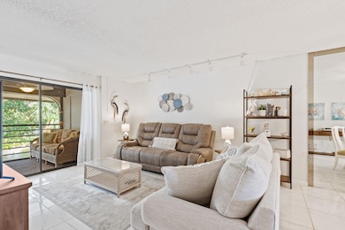 5380 Cedar Lake 304 Dr unit 304, Boynton Beach, FL 33437 - photo 6