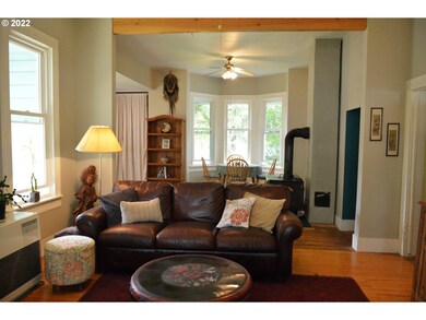 207 N Main St, Halfway, OR 97834 - photo 3