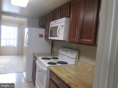 15042 Haslemere Ct, Silver Spring, MD 20906 - photo 7