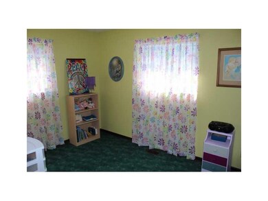 545 S Broadway St, Atlanta, IN 46031 - photo 7