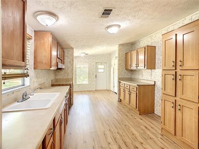 Gorgeous kitchen with plenty of natural light and 