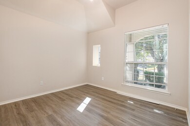 9732 Hedge Bell Dr, McKinney, TX 75070 - photo 5