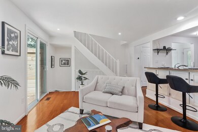 2152 Whisperwood Glen Ln, Reston, VA 20191 - photo 7