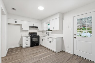 513 Paddy St, Mesquite, TX 75149 - photo 6