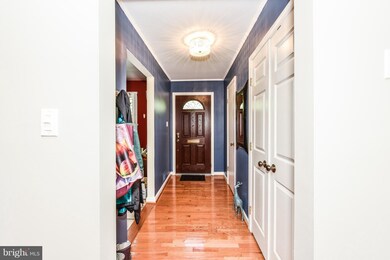 2414 Albot Rd, Reston, VA 20191 - photo 5