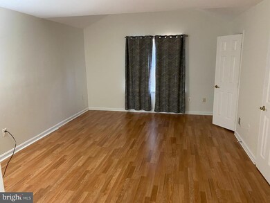 3918 Red Deer Cir, Randallstown, MD 21133 - photo 6