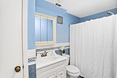 8 Kingswood Dr unit 8, Abington, MA 02351 - photo 7