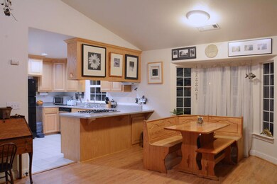 Dining area to kitchen.jpg