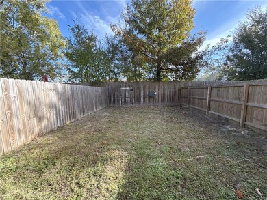 18186 Pinehurst Dr, Prairieville, LA 70769 - photo 2