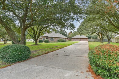 618 Sun Park Dr, Friendswood, TX 77546 - photo 2