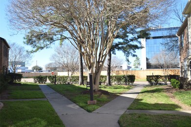 14355 Lost Meadow Ln, Houston, TX 77079 - photo 2