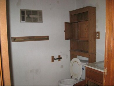 27075 W Chapel Rd, Rushville, IN 46173 - photo 4