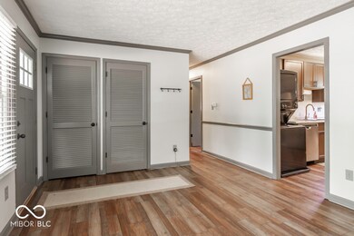 615 Hanover Dr, Whiteland, IN 46184 - photo 7