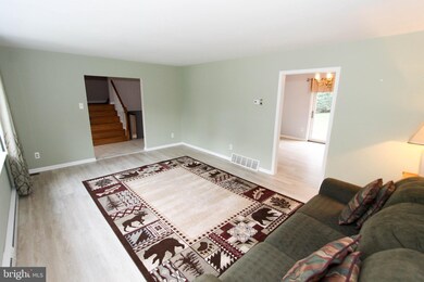 84 Woodstock Dr, Newtown, PA 18940 - photo 4