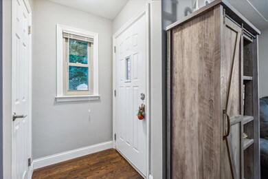 06-945-Kentfield-St-SW-Wyoming-MI-49509-