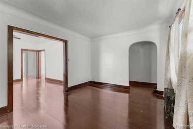 5527 Chalmers St, Detroit, MI 48213 - photo 5