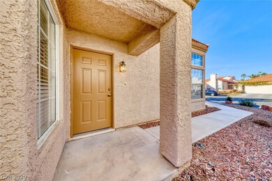 9809 Cross Creek Way, Las Vegas, NV 89117 - photo 5