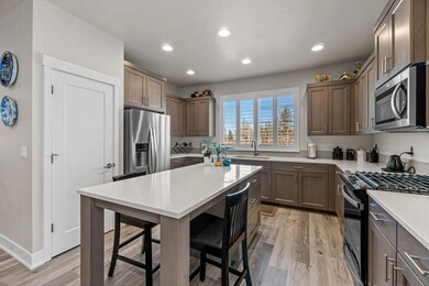 Kitchen with island & pantry