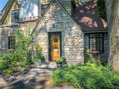 This historical Tudor home is so very charming fro