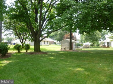 22 Lynwood Dr, Palmyra, PA 17078 - photo 5