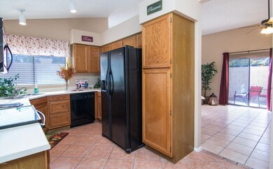 Lots of cabinets & pantry