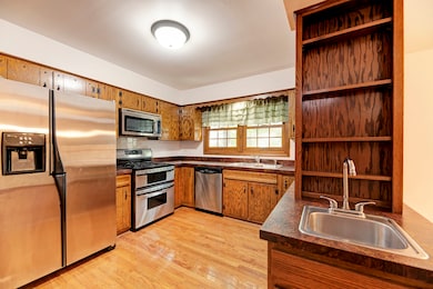 1732 Fender Rd, Naperville, IL 60565 - photo 5