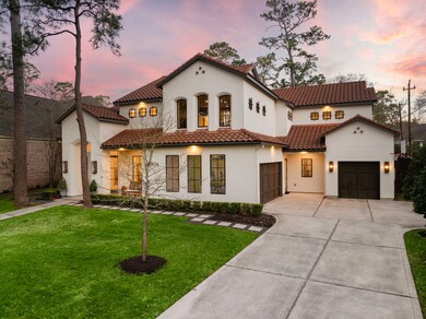 Nestled in the prestigious Sandalwood community of