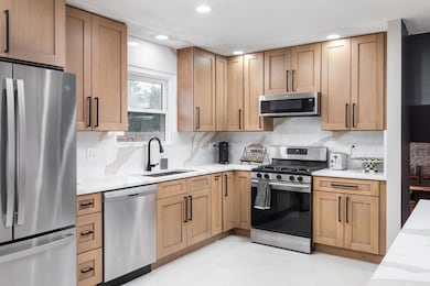 207 Diana St, Shorewood, IL 60404 - photo 4