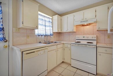 2628 S Roth Ave unit B, Gonzales, LA 70737 - photo 5