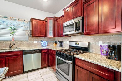 14908 Bert Cameron Ave, El Paso, TX 79938 - photo 2