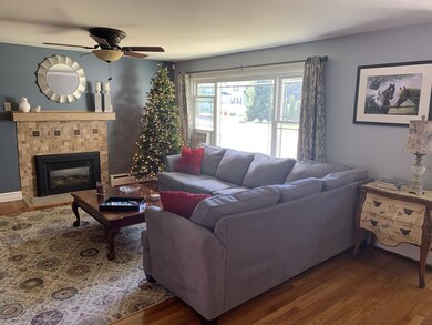 72 Washington St unit 2, Franklin, MA 02038 - photo 3