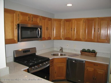 91 Quince Ct unit 271, Red Bank, NJ 07701 - photo 4
