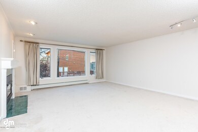 1300 W 7th Avenue 203-large-008-33-Livin