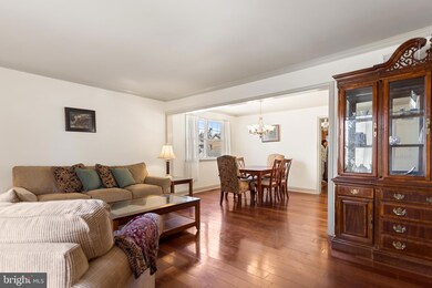 215 Patricia Ln, Secane, PA 19018 - photo 3