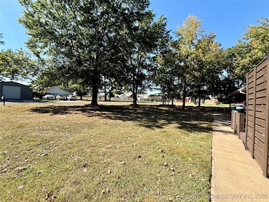908 SW 21st St, Wagoner, OK 74467 - photo 7
