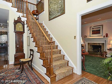 8303 Rampart Ct, Alexandria, VA 22308 - photo 4