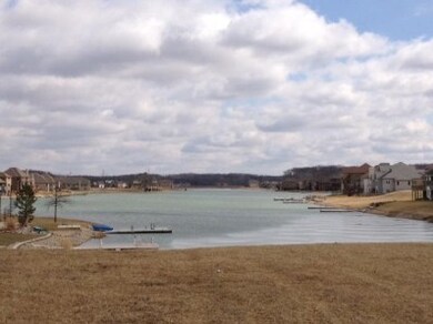 9185 Doubletree Dr N, Crown Point, IN 46307 - photo 3