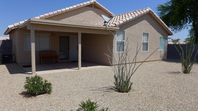 Back Yd cvrd patio
