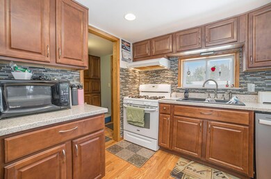 146 Mcgregor Rd, Vanderbilt, MI 49795 - photo 6